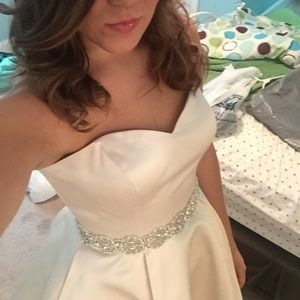 Sherri Hill white Sweetheart neck dress